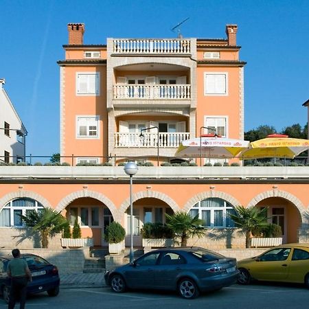 Apartments Valentino Врсар Екстер'єр фото