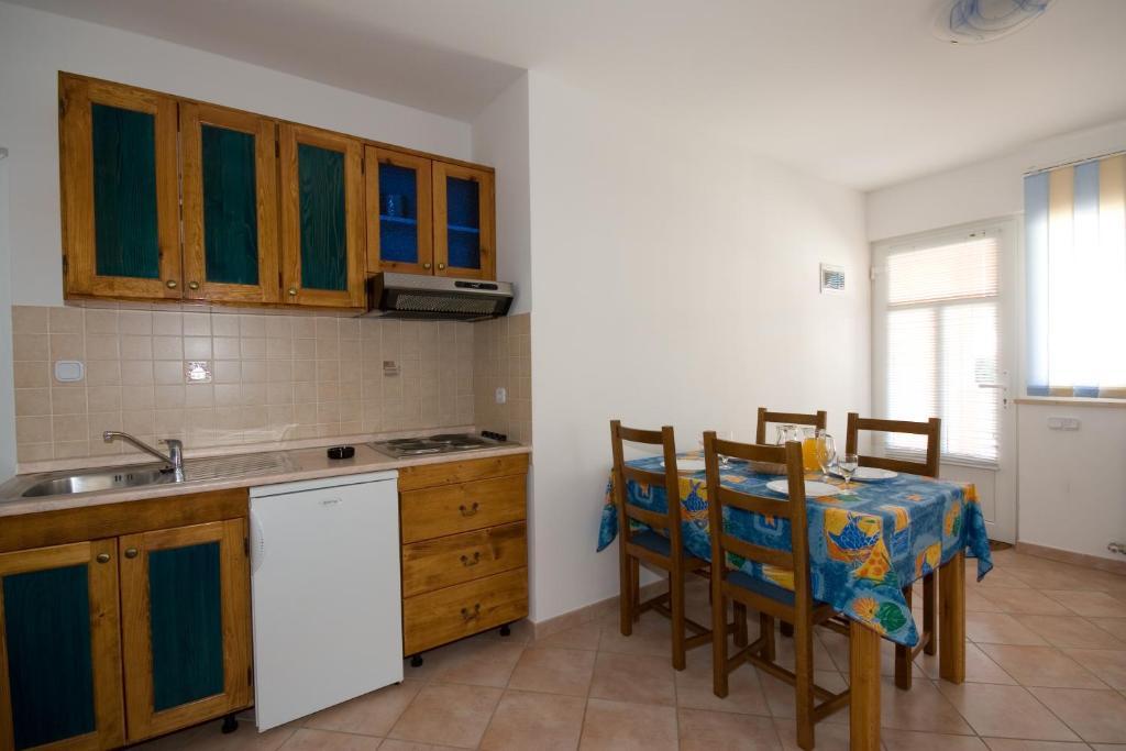 Apartments Valentino Врсар Екстер'єр фото